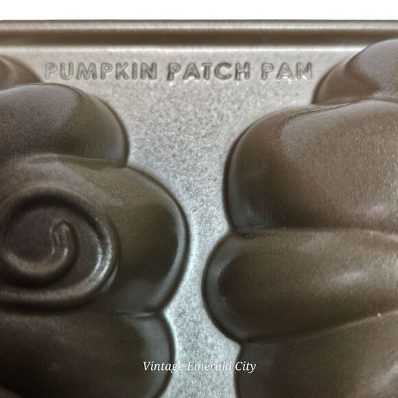 Williams Sonoma Pumpkin Patch Pan Nordic Ware Cake Molds Thanksgiving Non-Stick - Picture 13 of 13